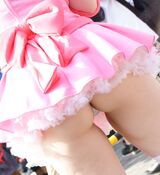 【過激露出コスプレイヤー】エロ売りのレイヤーと普通のレイヤーの境界線がなくなってきているコミケエロ画像www
